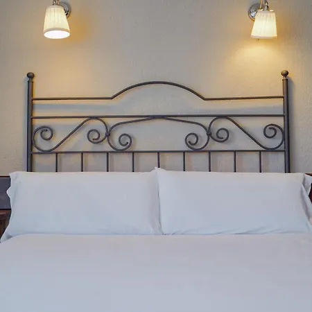 Marques De La Moral Hotel Naveces